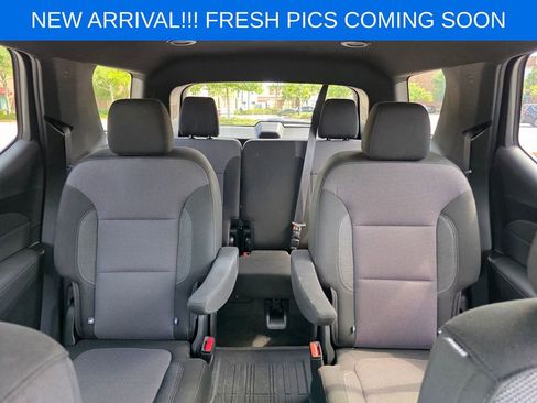 Used 2023 Chevrolet Traverse LT FWD image 15