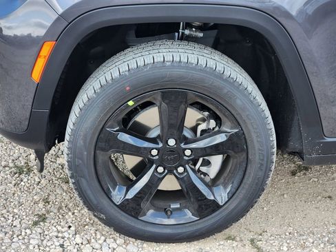 New 2026 Jeep Grand Cherokee L Limited w/ Limited Altitude Package image 7