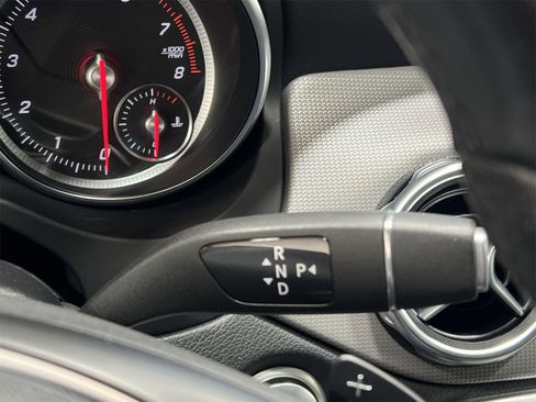 Used 2020 Mercedes-Benz GLA 250 GLA 250 image 19