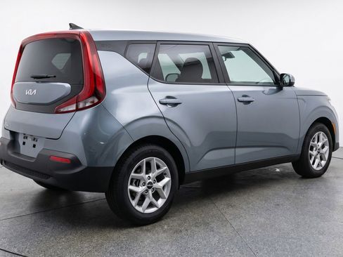 Used 2025 Kia Soul LX w/ LX Technology Package FWD image 9