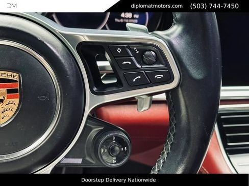 Used 2018 Porsche Panamera 4S AWD/4WD image 30