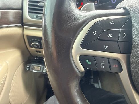 Used 2015 Jeep Grand Cherokee Overland w/ Advanced Technology Group AWD/4WD image 25