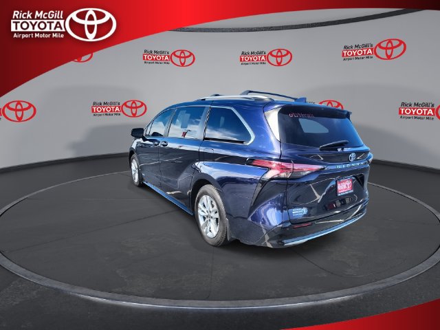 Used 2021 Toyota Sienna Limited FWD image 6