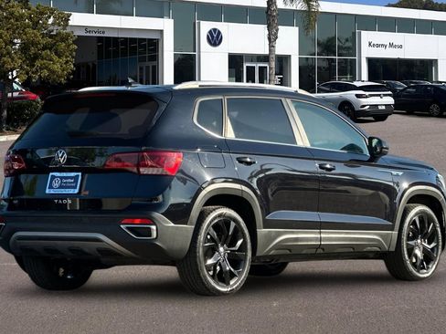 Used 2023 Volkswagen Taos SE w/ Panoramic Sunroof Package image 4