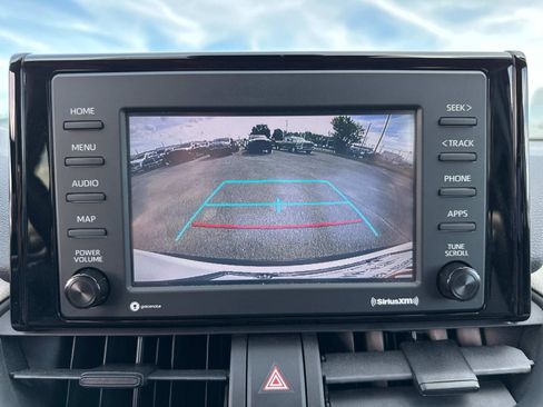 Used 2020 Toyota RAV4 XLE image 25