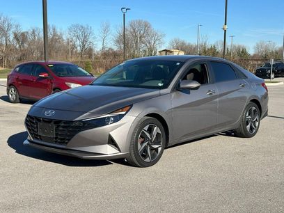 Used 2023 Hyundai Elantra SEL w/ Convenience Package