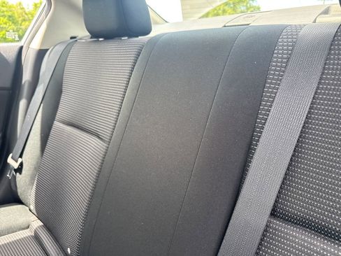 Used 2013 MAZDA MAZDA3 i SV FWD image 46