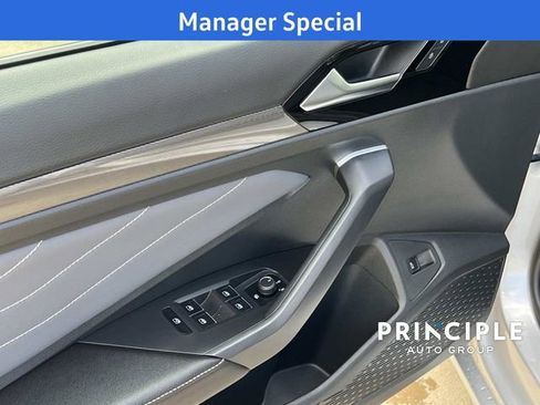 New 2025 Volkswagen Jetta SEL image 11