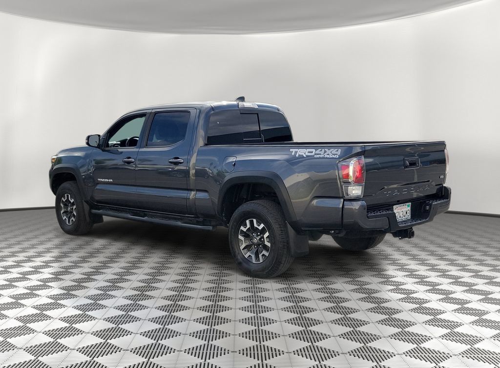 Used 2022 Toyota Tacoma TRD Off-Road w/ TRD Premium Off Road Package AWD/4WD image 4