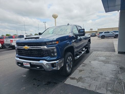 New 2026 Chevrolet Silverado 2500 LT AWD/4WD image 7