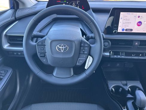 New 2026 Toyota Prius LE FWD image 41