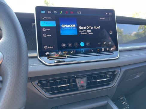 New 2026 Volkswagen Tiguan SE R-Line FWD image 20