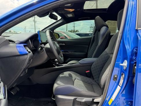 Used 2020 Toyota C-HR XLE FWD image 10