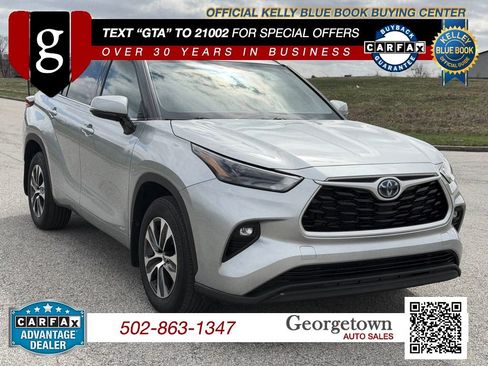 Used 2022 Toyota Highlander XLE AWD/4WD image 1