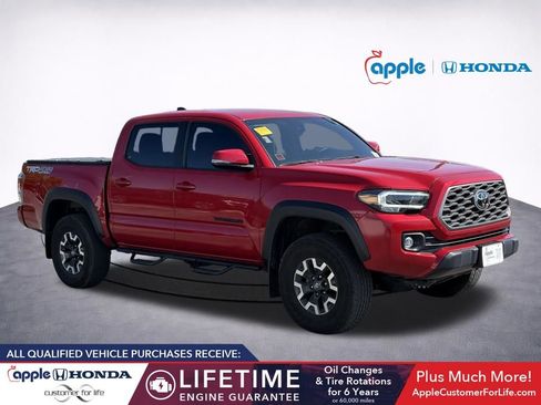 Used 2023 Toyota Tacoma TRD Off-Road w/ Technology Package AWD/4WD image 1