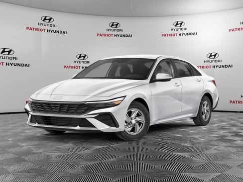 New 2026 Hyundai Elantra SE FWD image 1