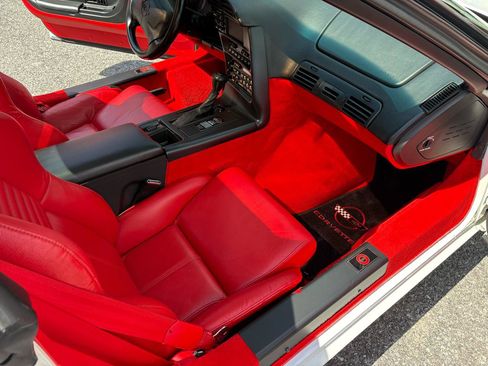Used 1994 Chevrolet Corvette Coupe RWD image 17