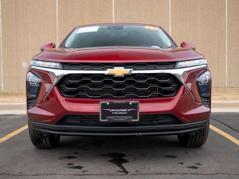 Certified 2024 Chevrolet Trax LS w/ LS Convenience Package image 3