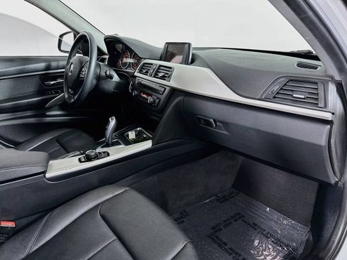 Used 2015 BMW 320i Sedan RWD image 27