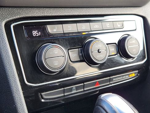 Used 2021 Volkswagen Atlas Cross Sport SEL Premium image 14