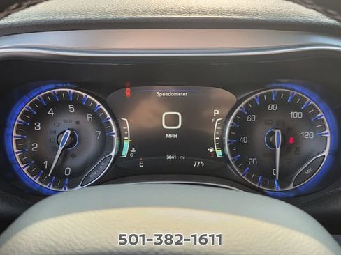 Used 2026 Chrysler Pacifica Limited w/ Uconnect Theater Family Group FWD image 33