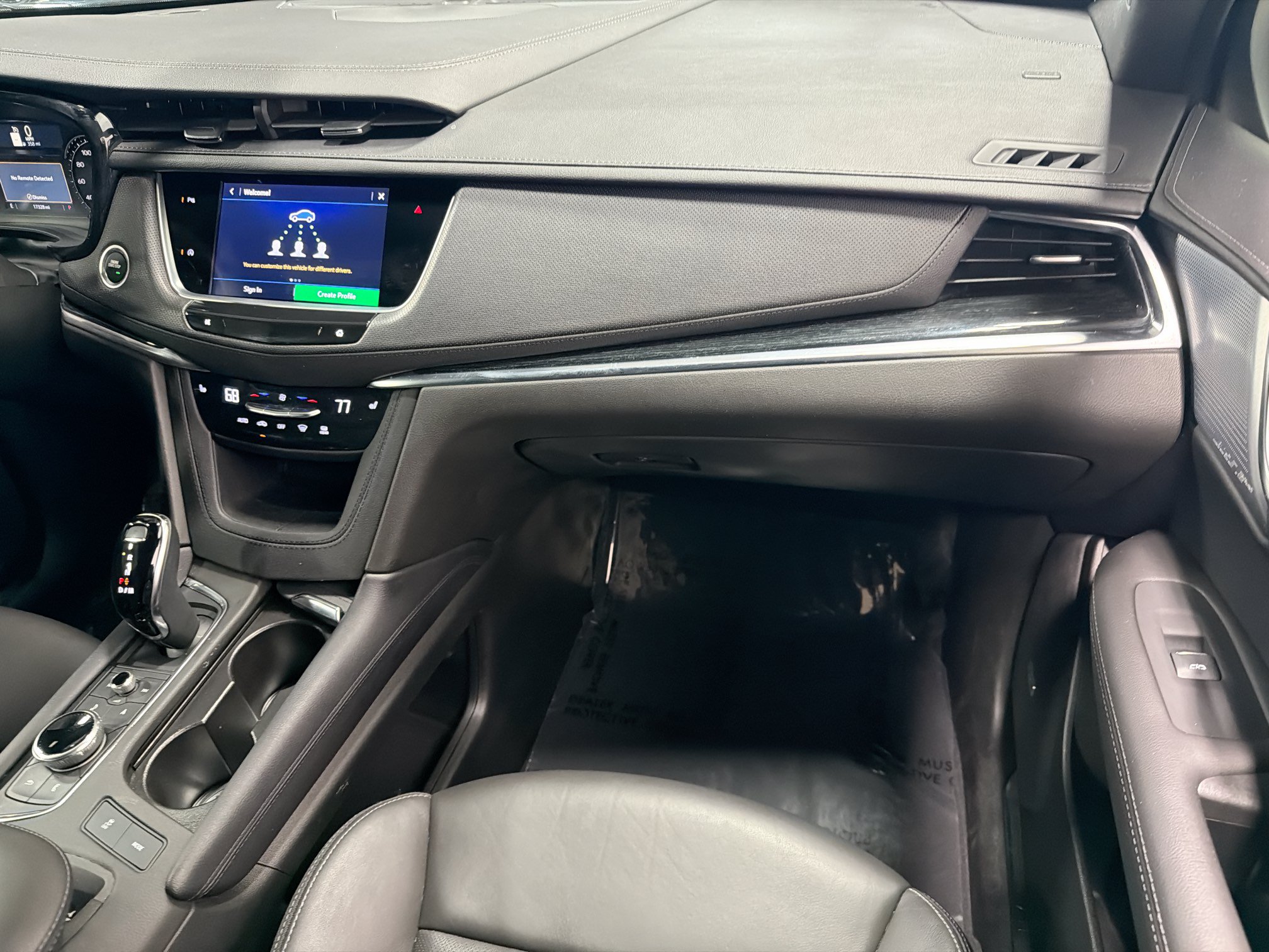 Used 2025 Cadillac XT5 Premium Luxury FWD image 18