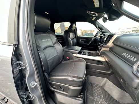 Used 2019 RAM 3500 Laramie image 21