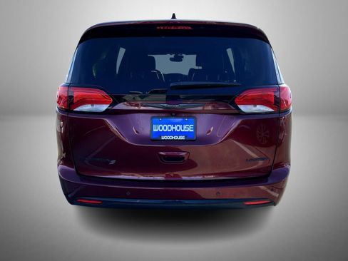 Used 2020 Chrysler Pacifica Limited w/ Advanced Safetytec Group image 6