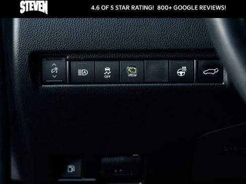 Used 2021 Toyota Venza image 27