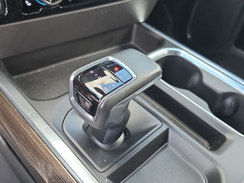 Certified 2025 Chevrolet Silverado 1500 LT Trail Boss w/ Convenience Package II AWD/4WD image 28