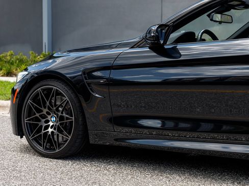 Used 2020 BMW M4 Convertible w/ Competition Package RWD image 33