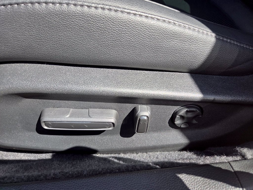 Used 2021 Honda Accord EX-L image 10