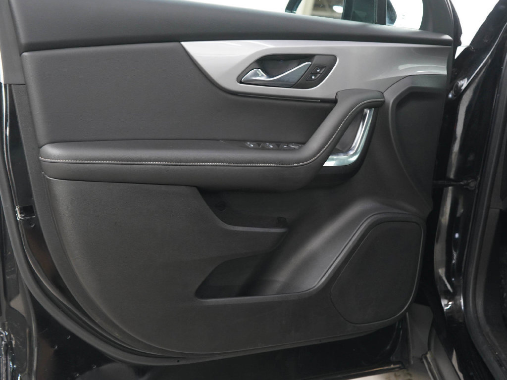 Used 2023 Chevrolet Blazer LT AWD/4WD image 18