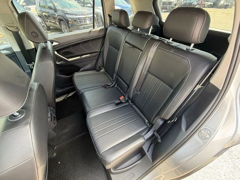 Used 2022 Volkswagen Tiguan SE AWD/4WD image 22