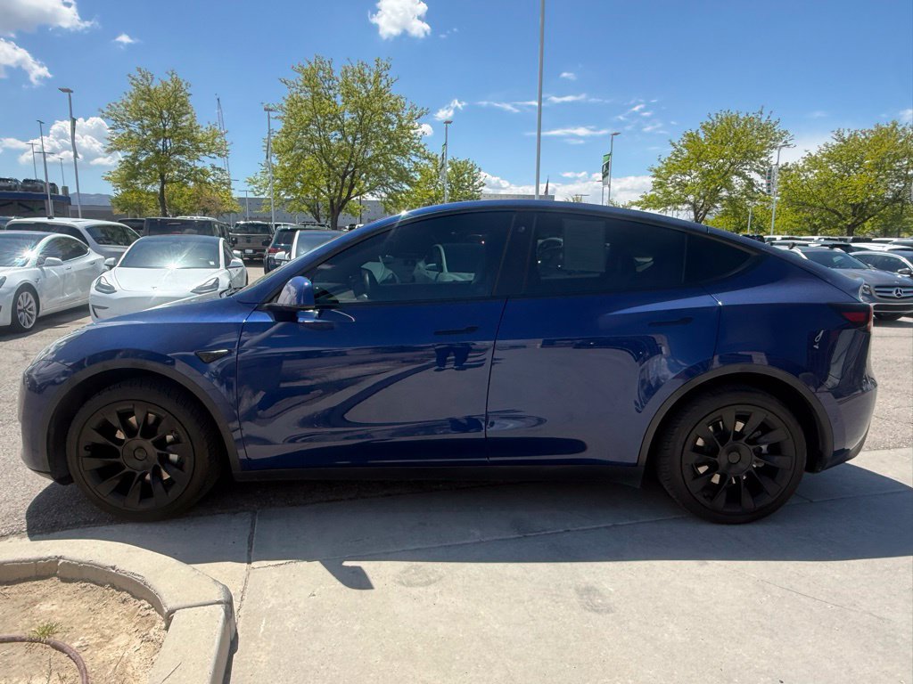 Used 2022 Tesla Model Y Long Range AWD/4WD image 5