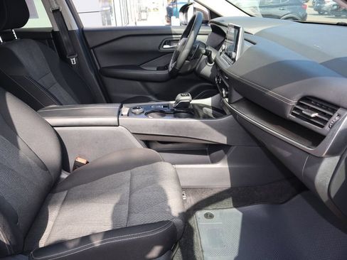Certified 2025 Nissan Rogue SV AWD/4WD image 28
