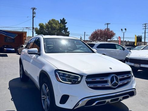 Used 2022 Mercedes-Benz GLC 300 image 2