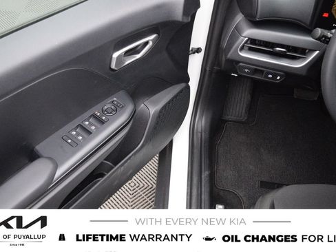 New 2026 Kia K4 FWD image 27