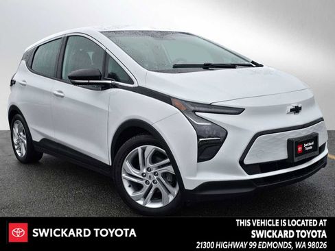 Used 2023 Chevrolet Bolt LT image 1