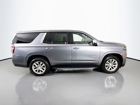 Used 2021 Chevrolet Tahoe Premier w/ Premium Package AWD/4WD image 9