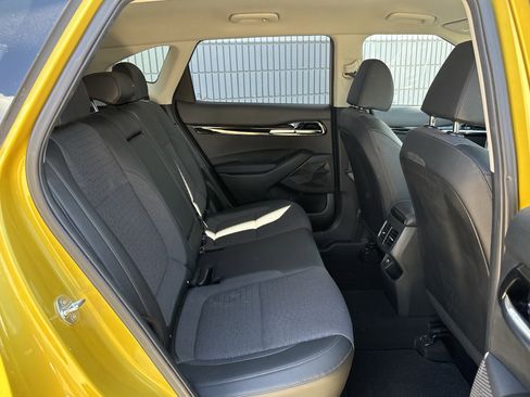 Used 2023 Kia Seltos S w/ Navigation Package AWD/4WD image 8