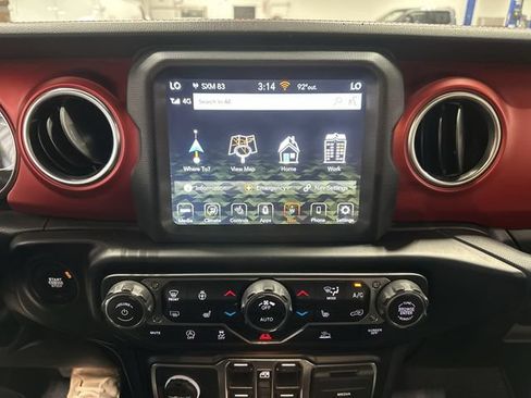 Used 2022 Jeep Gladiator Rubicon w/ Cold Weather Group AWD/4WD image 24