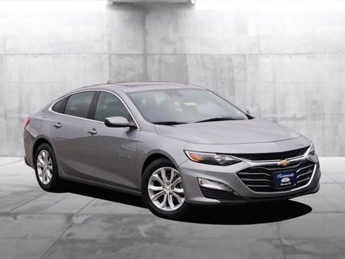 Used 2024 Chevrolet Malibu LT image 2