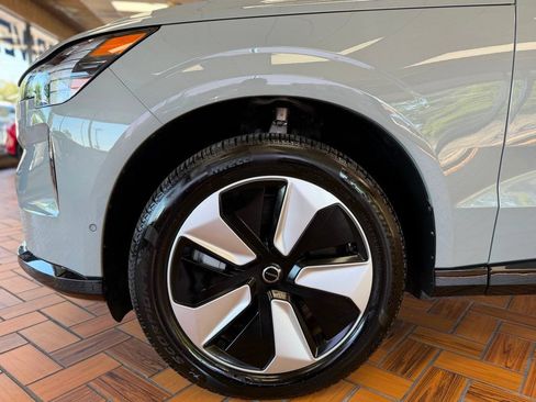 Used 2025 Volvo EX90 Plus AWD/4WD image 12