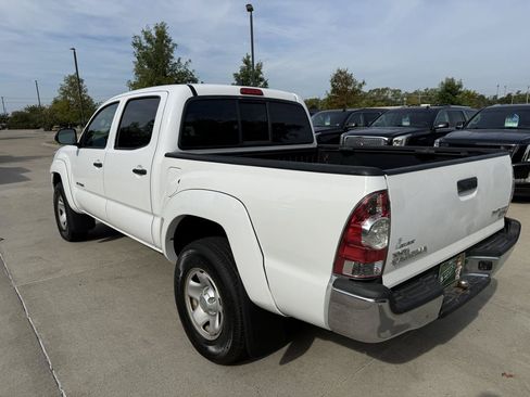 Used 2015 Toyota Tacoma PreRunner w/ SR5 Package RWD image 6