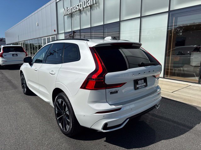 Certified 2026 Volvo XC60 B5 Plus AWD/4WD image 3