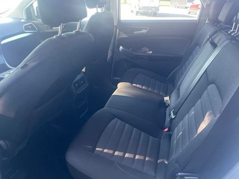 Used 2024 Ford Edge SE w/ Black Appearance Package AWD/4WD image 8