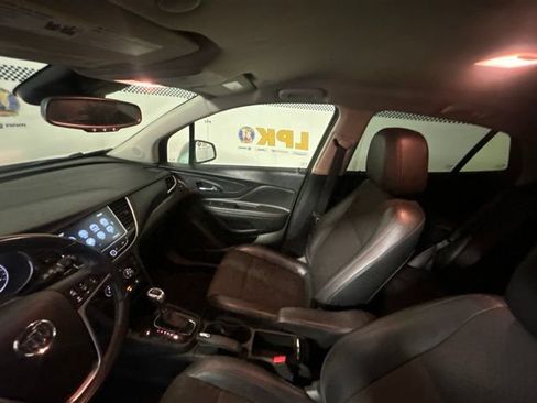 Used 2020 Buick Encore Preferred FWD image 29