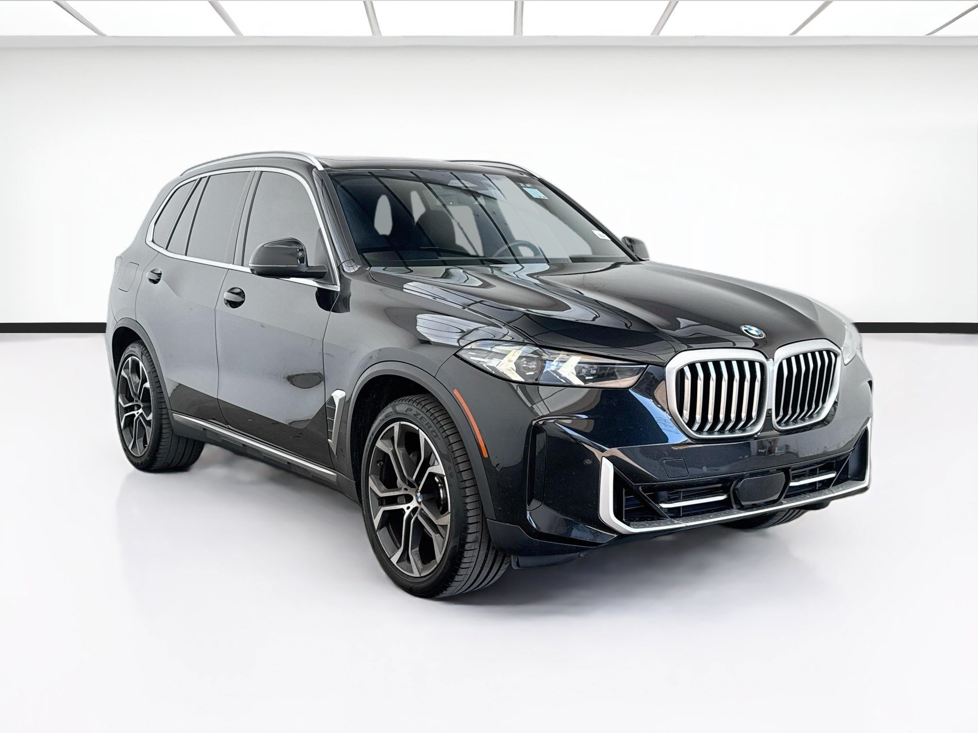 Used 2024 BMW X5 sDrive40i w/ Parking Assistance Package RWD image 3