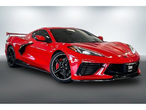 Used 2020 Chevrolet Corvette Stingray Premium Cpe w/ 3LT Preferred Equipment Group RWD image 3